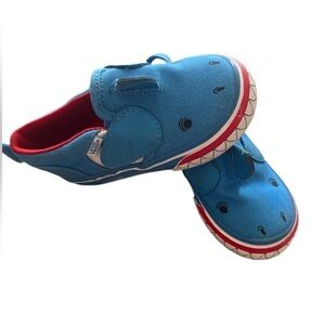 Vans Kids on the walk baby shark Blue Sneakers with Red Accents